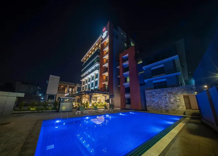 Western Hotel 5*