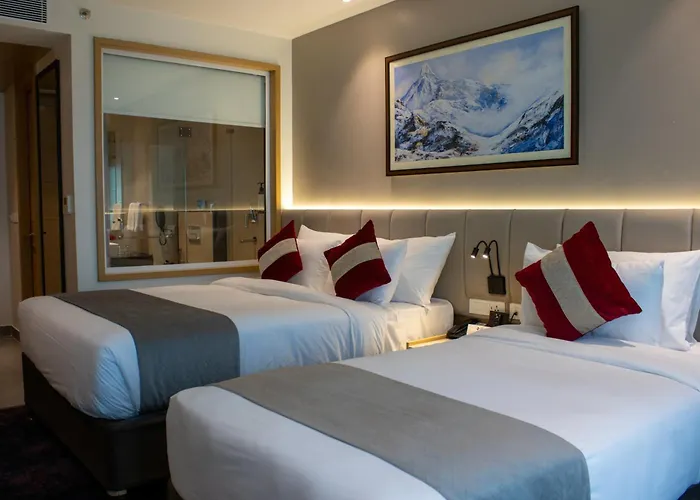 Western Hotel 5*