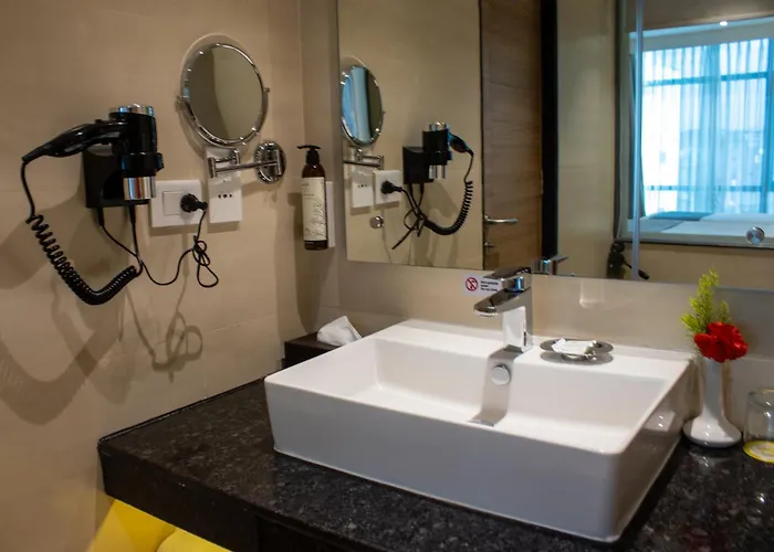 Western Hotel 5*